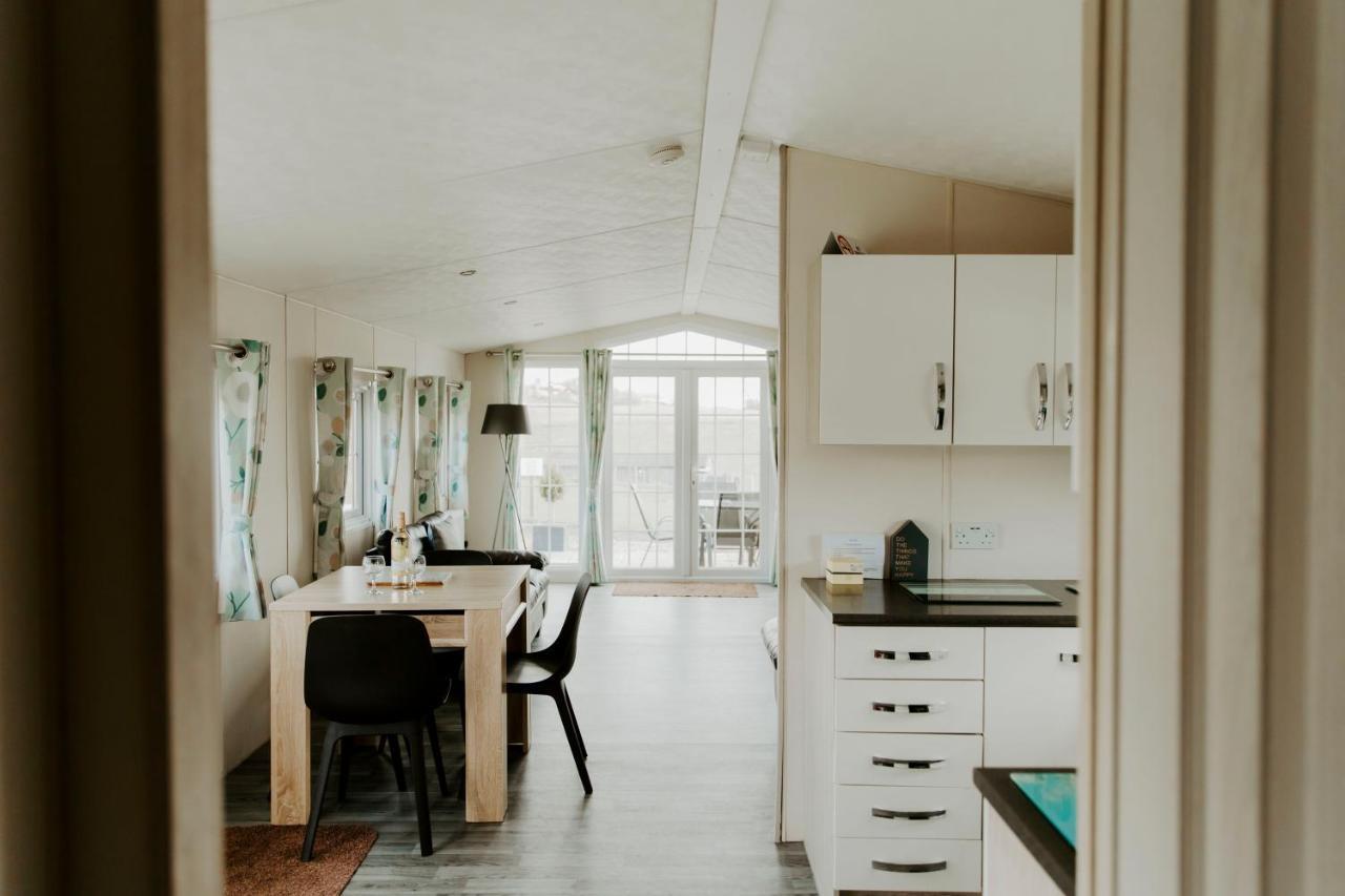 Fairview Farm Holiday Accommodation 14 Luxury Lodges, Cabins, Dog Friendly, Suitable For Couples, Families And Groups, Wedding Guests , Corporate Events, Sleeps 2-65 Guests In Ravenshead, Nottingham Near Sherwood Forest, Set In 88 Acres Extérieur photo