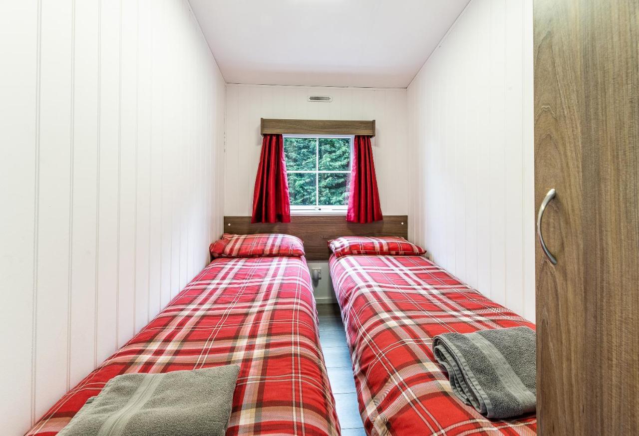Fairview Farm Holiday Accommodation 14 Luxury Lodges, Cabins, Dog Friendly, Suitable For Couples, Families And Groups, Wedding Guests , Corporate Events, Sleeps 2-65 Guests In Ravenshead, Nottingham Near Sherwood Forest, Set In 88 Acres Extérieur photo