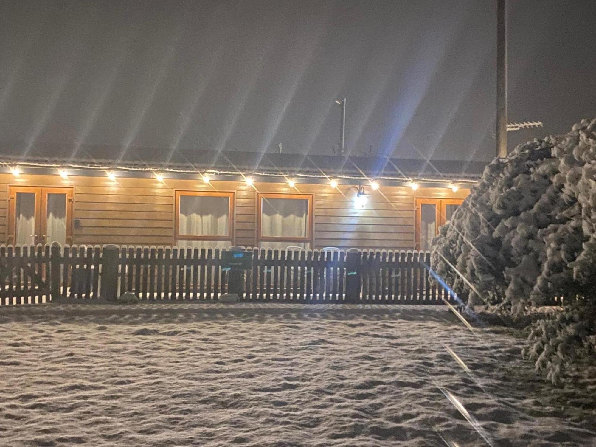 Fairview Farm Holiday Accommodation 14 Luxury Lodges, Cabins, Dog Friendly, Suitable For Couples, Families And Groups, Wedding Guests , Corporate Events, Sleeps 2-65 Guests In Ravenshead, Nottingham Near Sherwood Forest, Set In 88 Acres Extérieur photo