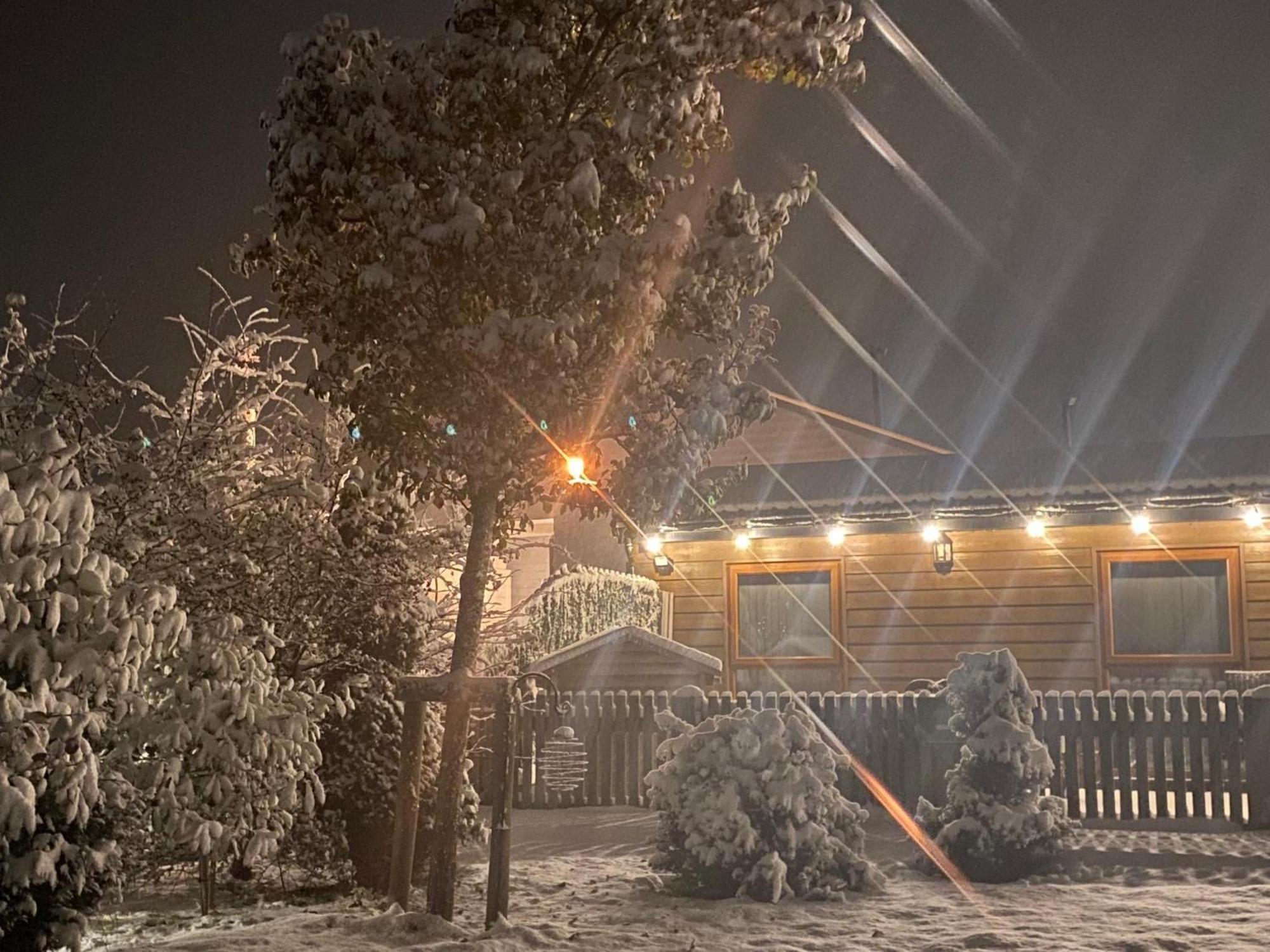 Fairview Farm Holiday Accommodation 14 Luxury Lodges, Cabins, Dog Friendly, Suitable For Couples, Families And Groups, Wedding Guests , Corporate Events, Sleeps 2-65 Guests In Ravenshead, Nottingham Near Sherwood Forest, Set In 88 Acres Extérieur photo