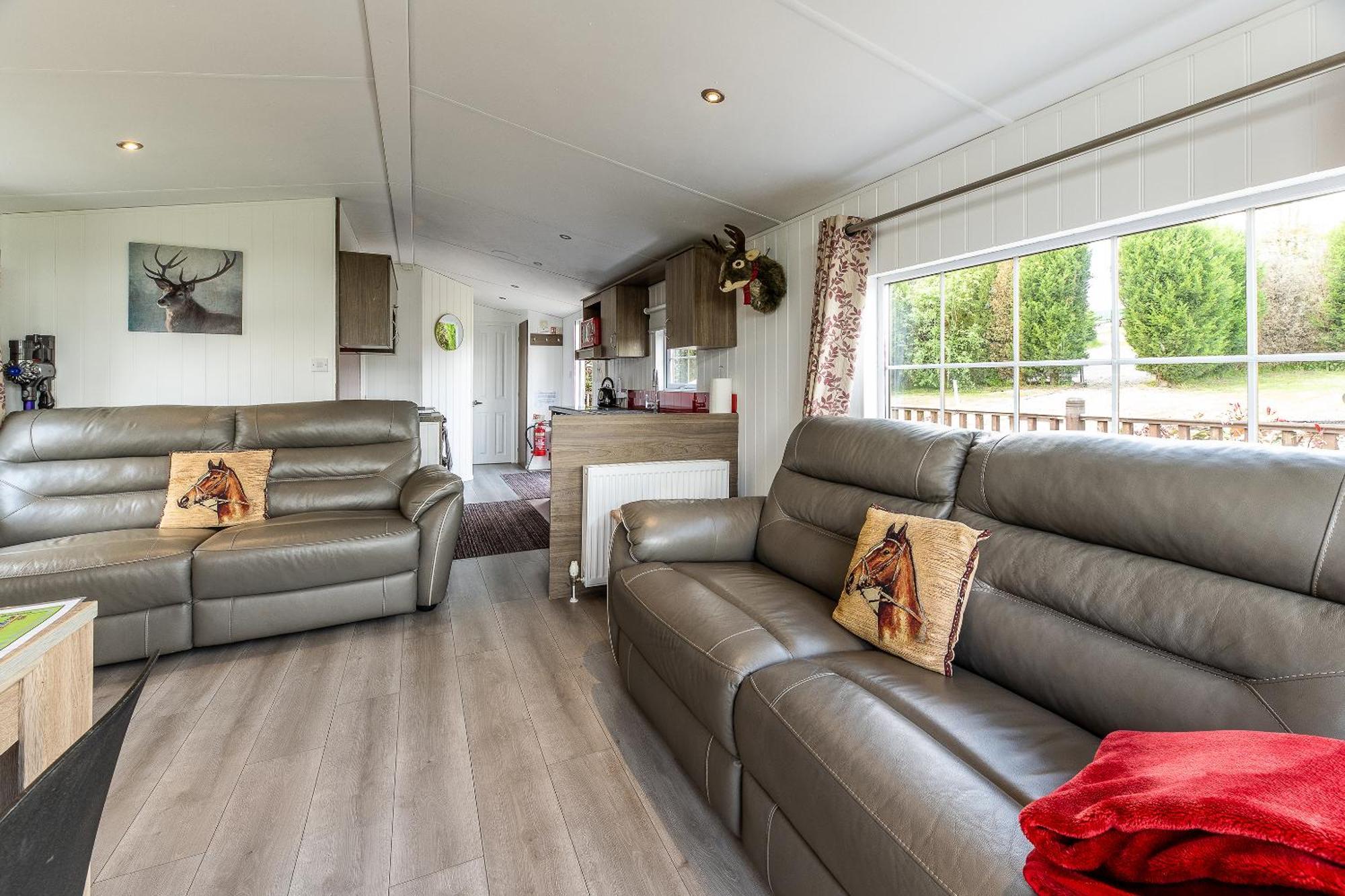 Fairview Farm Holiday Accommodation 14 Luxury Lodges, Cabins, Dog Friendly, Suitable For Couples, Families And Groups, Wedding Guests , Corporate Events, Sleeps 2-65 Guests In Ravenshead, Nottingham Near Sherwood Forest, Set In 88 Acres Extérieur photo